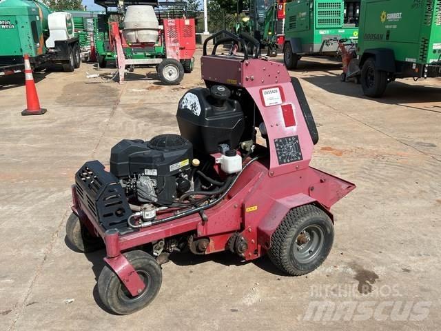 Toro 29521 Оборудване за аериране и отстраняване на мъртви листа от тревни площи