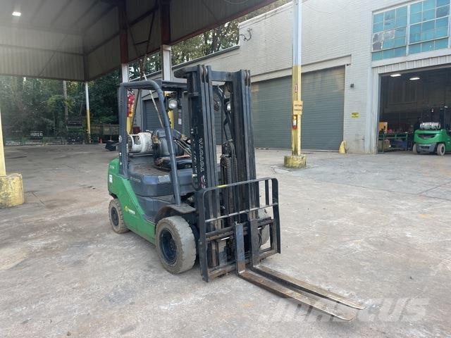 Toyota 8FGU25 Вилични кари-повдигачи - други