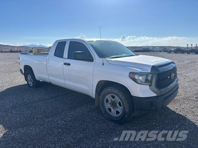 Toyota Tundra Пикапи