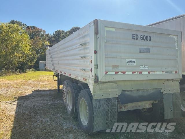 Travis  Самосвали