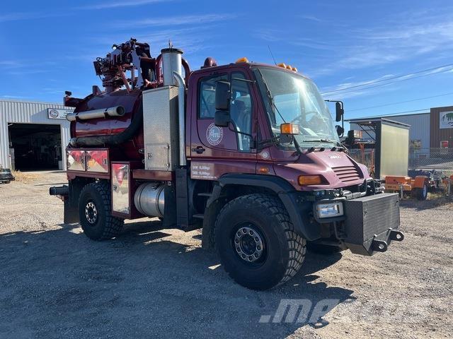 Unimog U5000 Верижен екскаватор