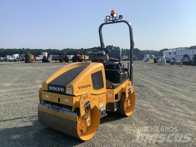 Volvo DD25B Двойни барабанни ролки
