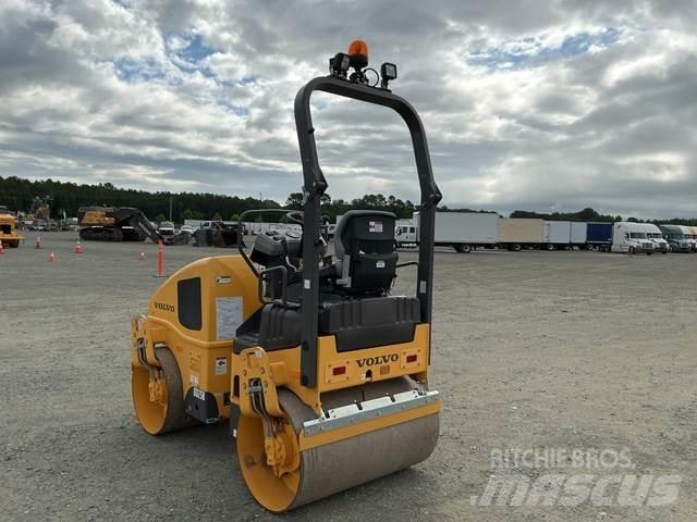 Volvo DD25B Двойни барабанни ролки

