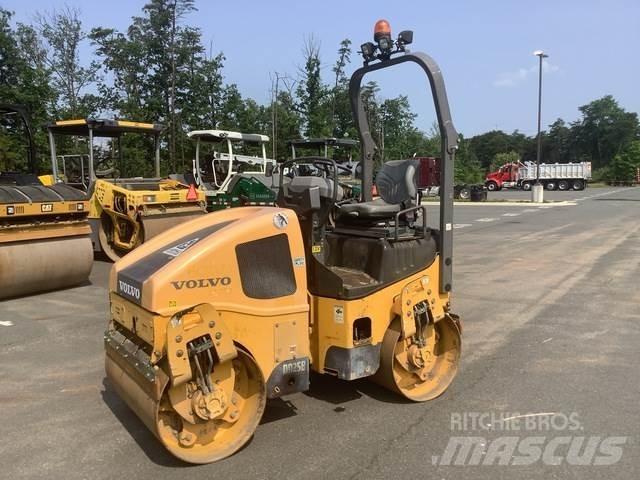 Volvo DD25B Двойни барабанни ролки
