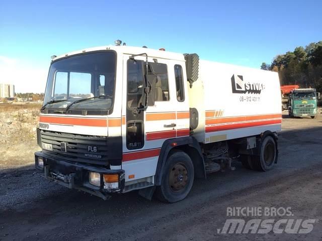 Volvo FL611 Камиони за почистване