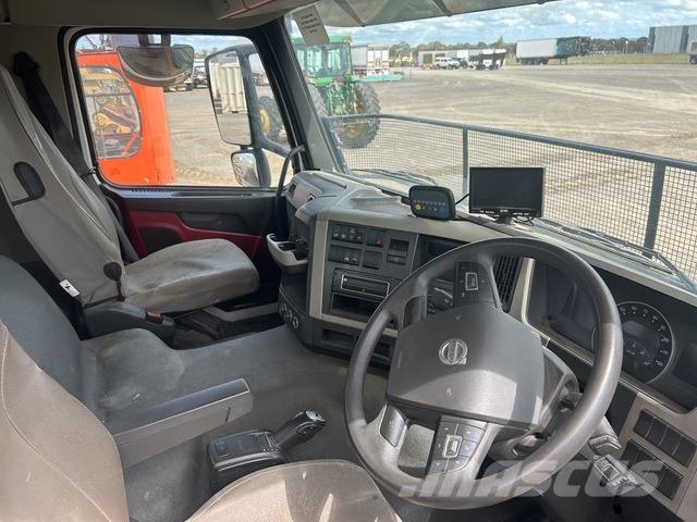 Volvo FM11 Комби / вакуум камиони
