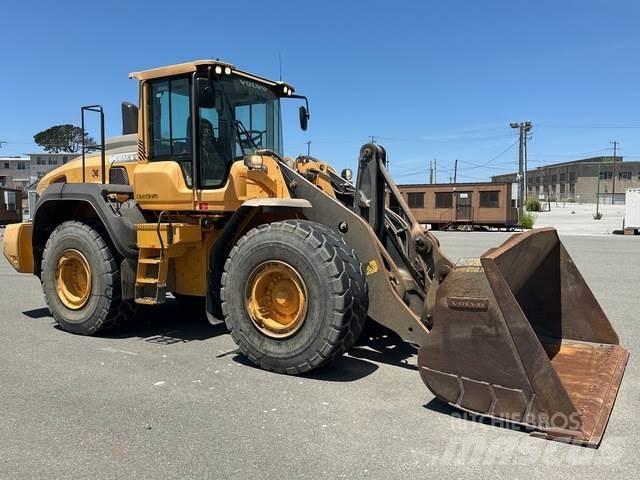 Volvo L120H Колесни товарачи