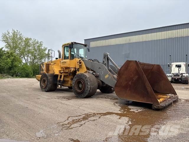 Volvo L220E Колесни товарачи