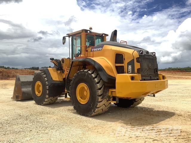 Volvo L220H Колесни товарачи