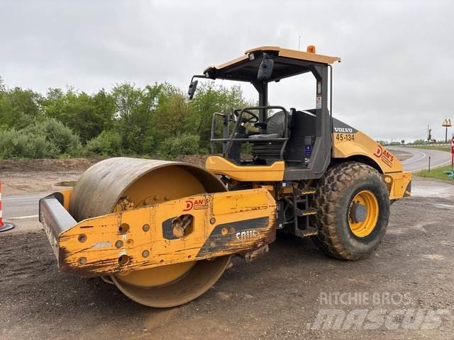 Volvo SD115B Еднобарабанни ролки
