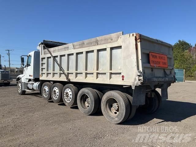 Volvo VHD Самосвал