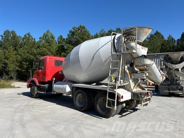 Volvo VHD64B Други