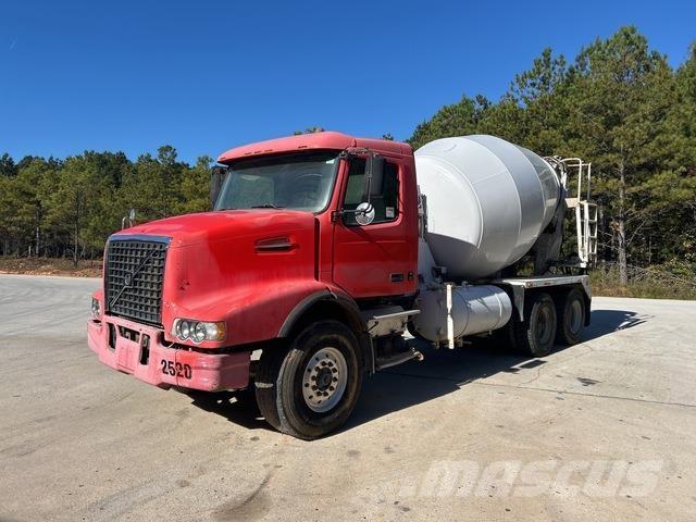 Volvo VHD64B Други