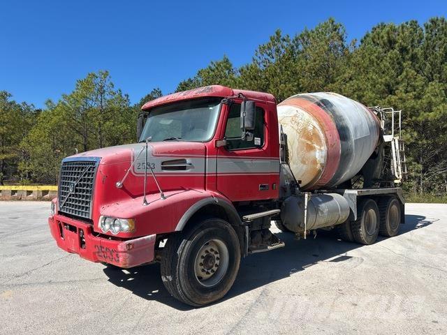 Volvo VHD64B Други