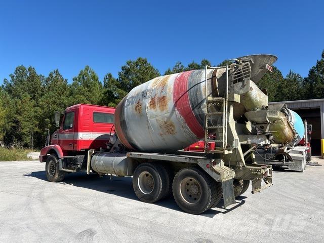 Volvo VHD64B Други