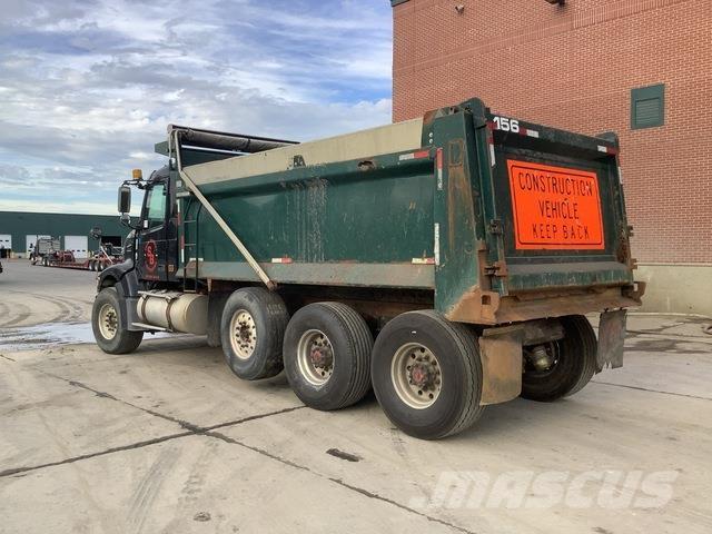 Volvo VHD84F Самосвал