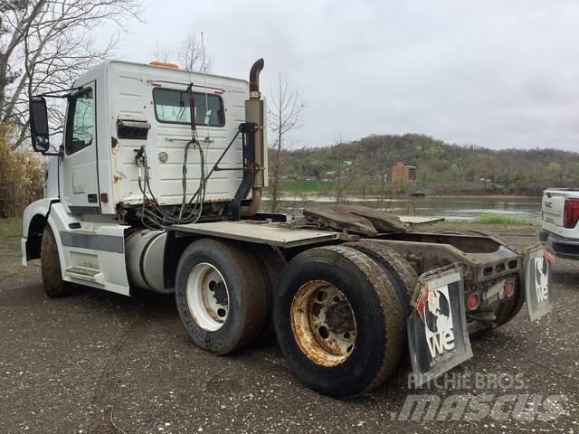 Volvo VNL Влекачи