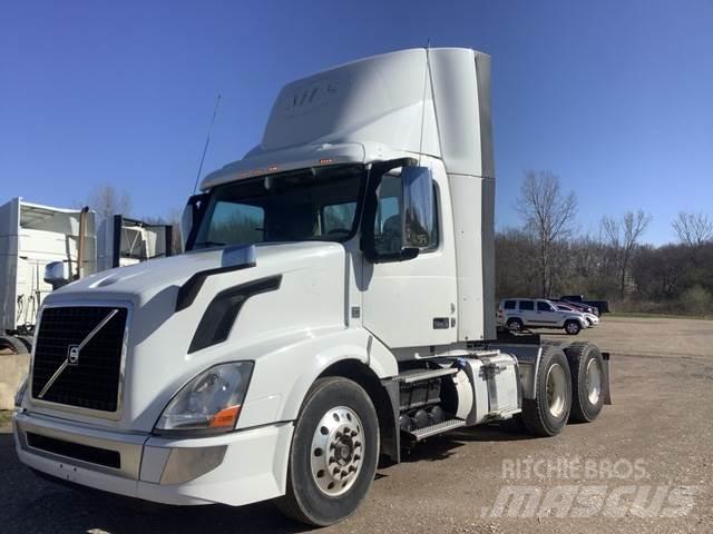 Volvo VNL Влекачи