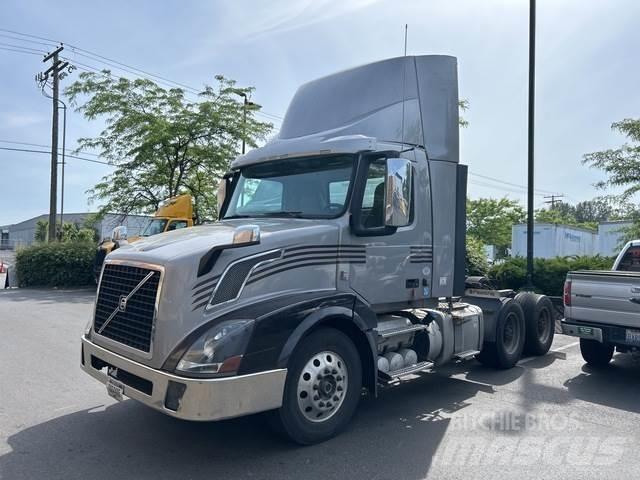 Volvo VNL Влекачи