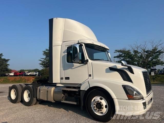 Volvo VNL Влекачи