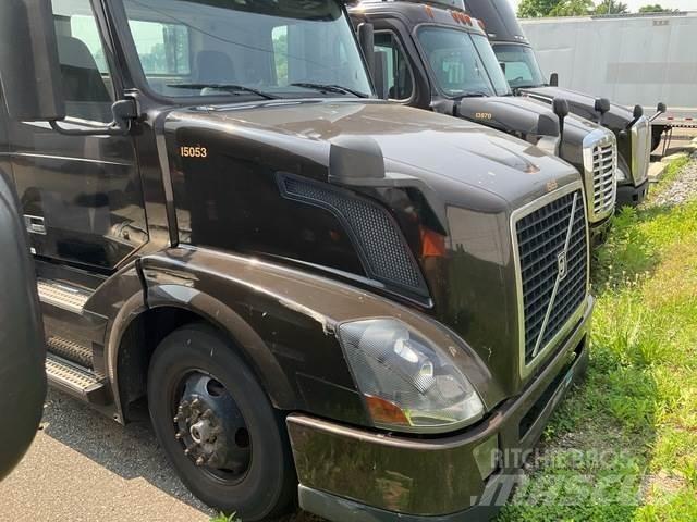 Volvo VNL Влекачи