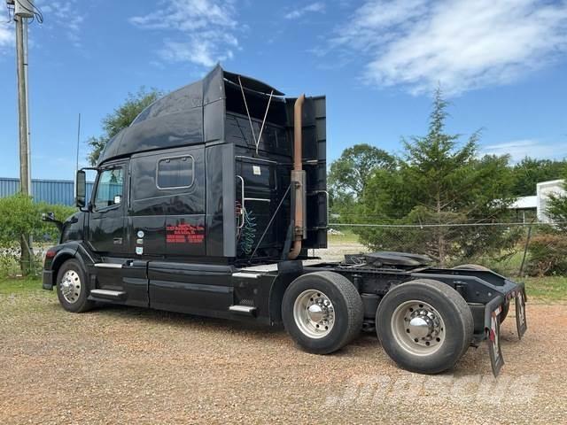 Volvo VNL Влекачи