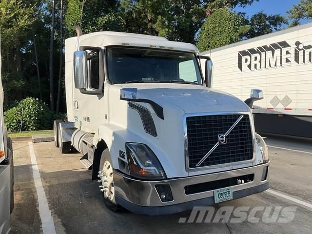Volvo VNL Влекачи