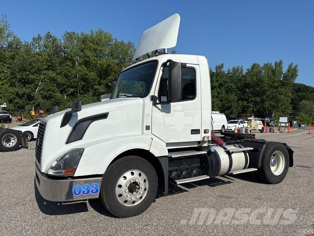 Volvo VNL Влекачи