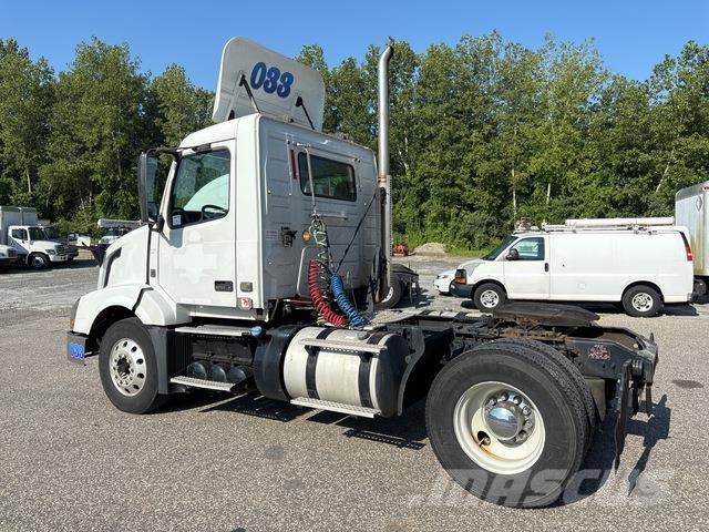 Volvo VNL Влекачи