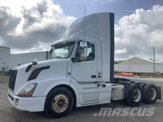 Volvo VNL Влекачи