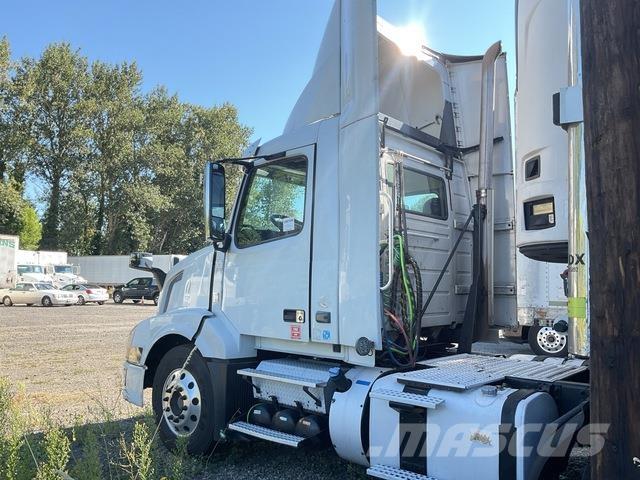 Volvo VNL Влекачи