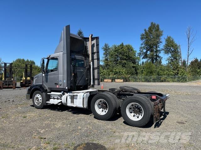 Volvo VNL Влекачи