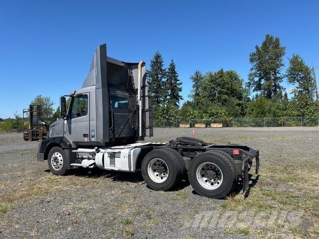 Volvo VNL Влекачи