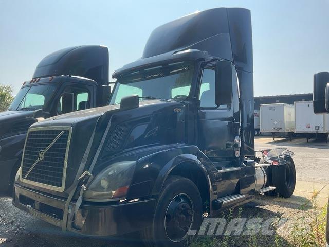 Volvo VNL Влекачи