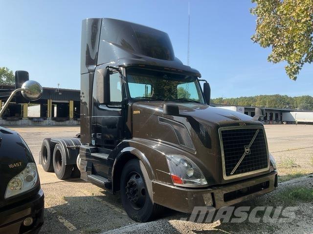 Volvo VNL Влекачи
