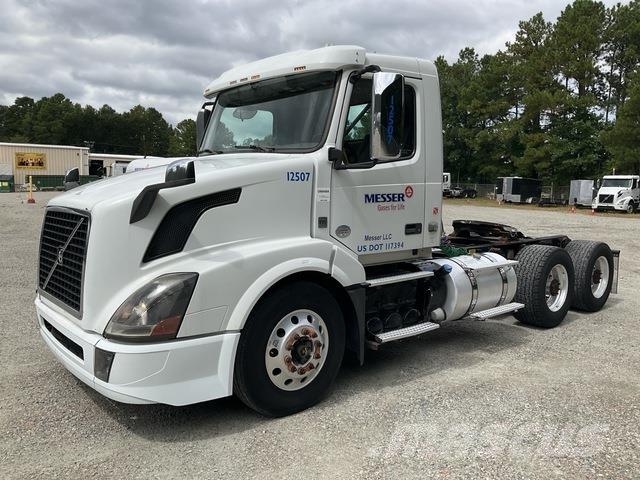 Volvo VNL Влекачи