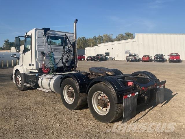 Volvo VNL Влекачи