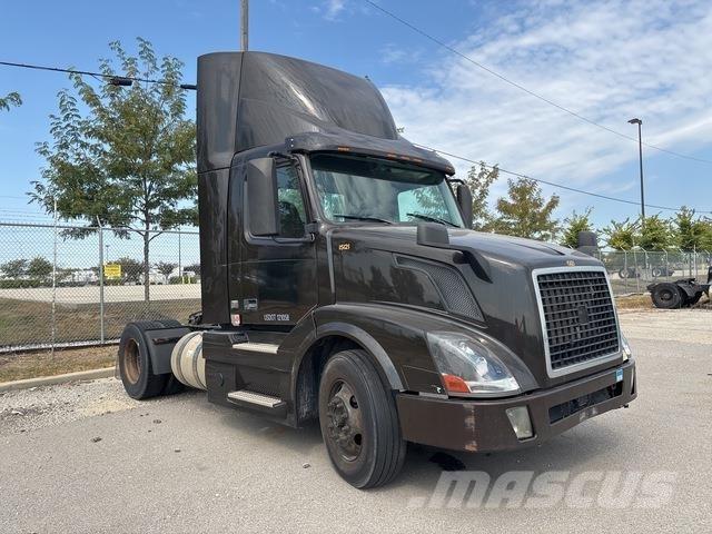 Volvo VNL Влекачи
