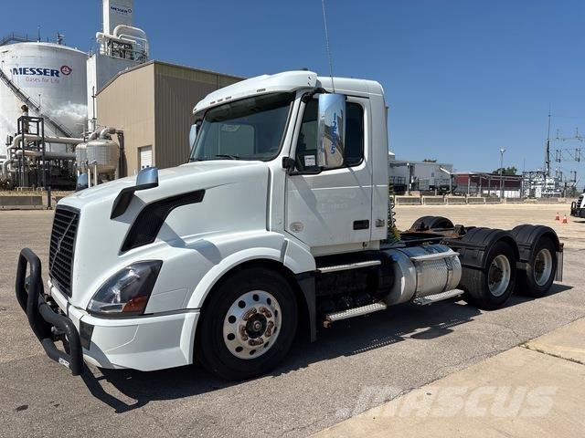 Volvo VNL Влекачи