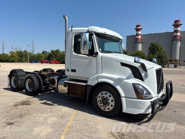 Volvo VNL Влекачи