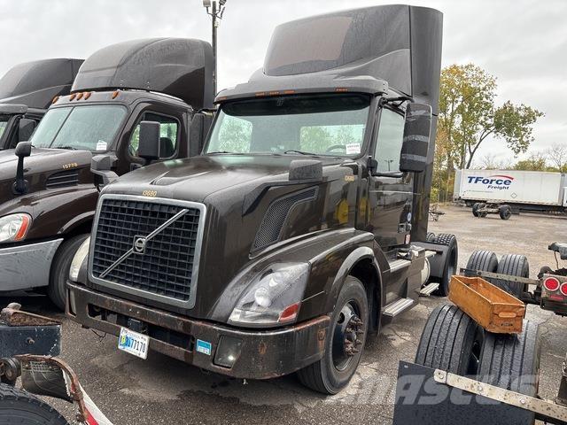 Volvo VNL Влекачи