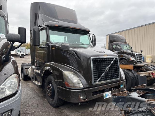 Volvo VNL Влекачи