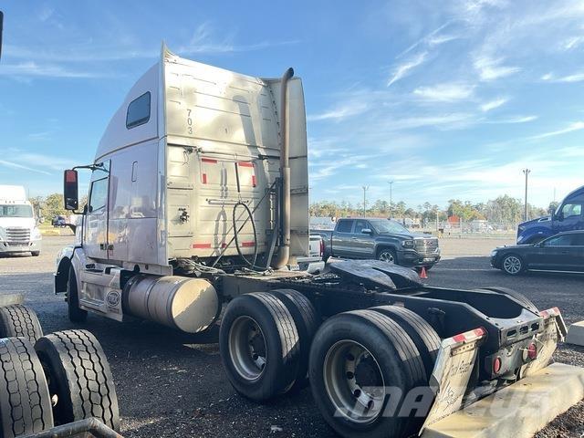 Volvo VNL Влекачи