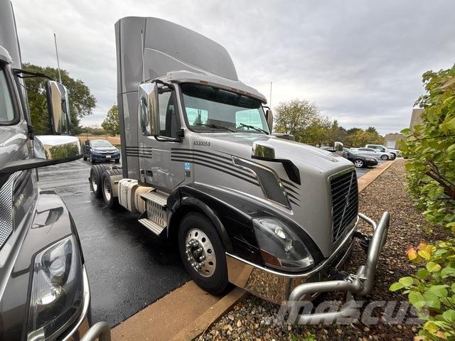 Volvo VNL Влекачи