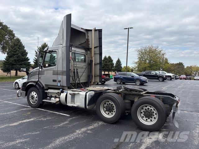 Volvo VNL Влекачи