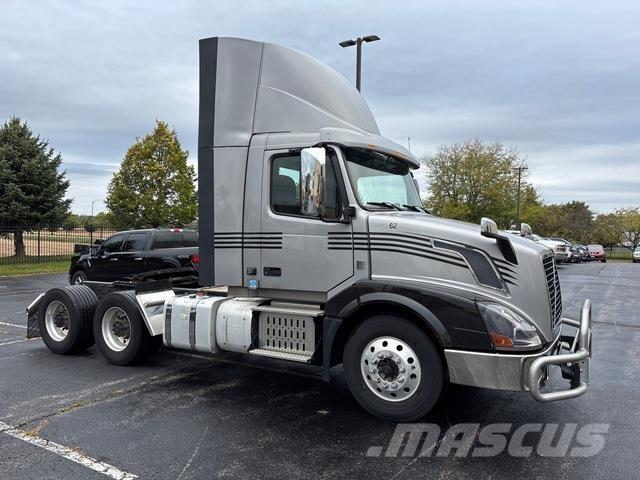 Volvo VNL Влекачи