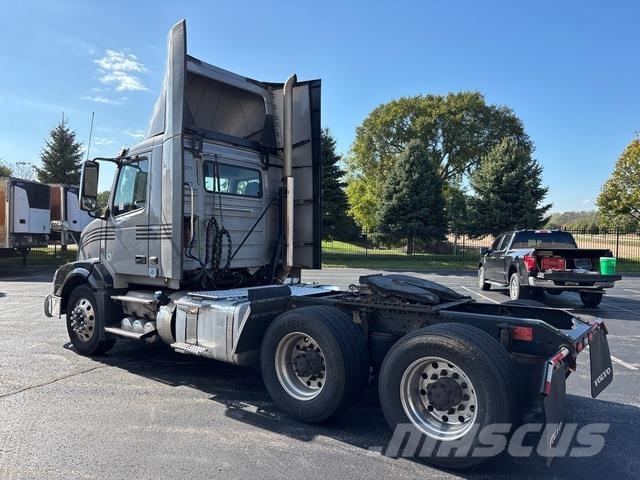 Volvo VNL Влекачи