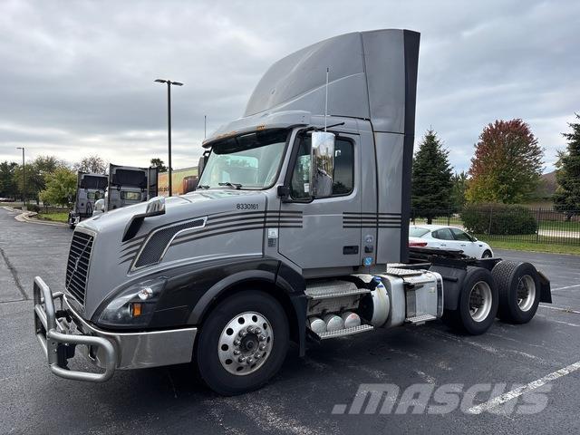 Volvo VNL Влекачи