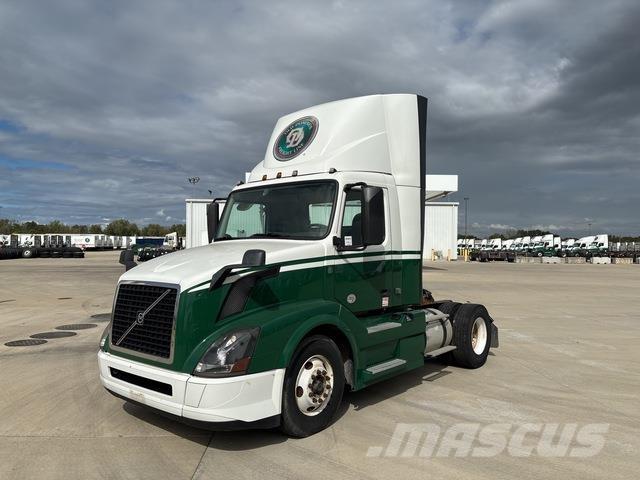 Volvo VNL Влекачи