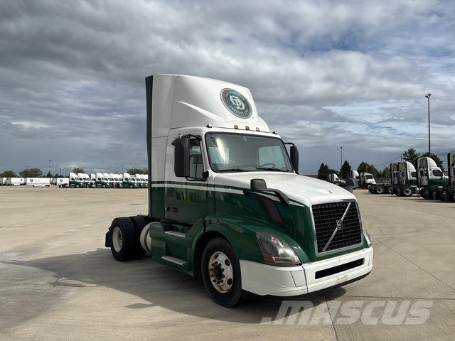 Volvo VNL Влекачи